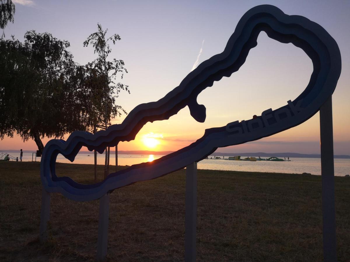 Eda Beach Apartman Siofok Exterior photo