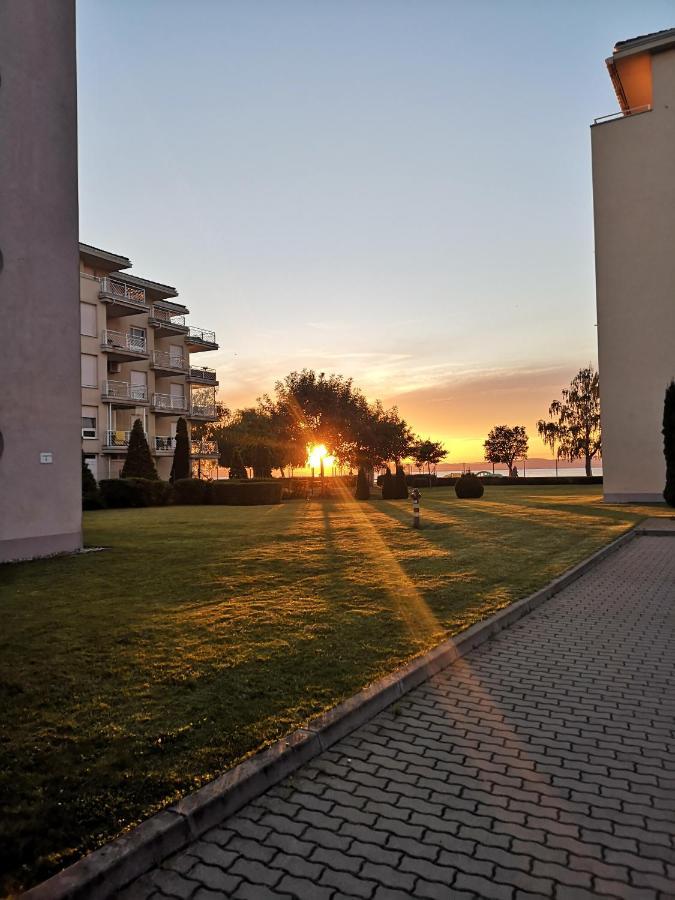 Eda Beach Apartman Siofok Exterior photo
